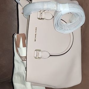 Michael kors pink bag used once